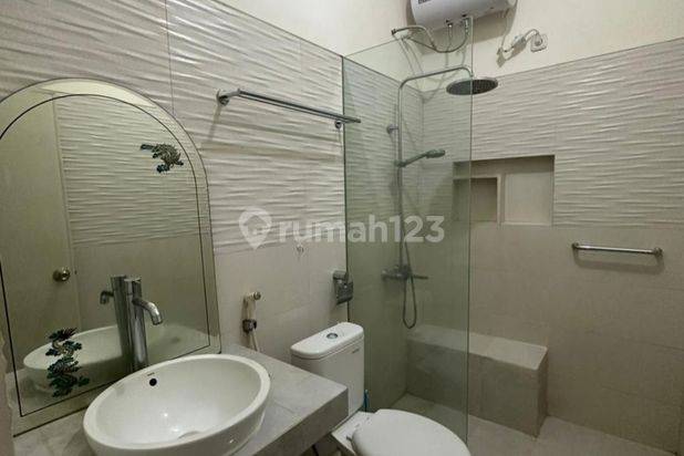 Rumah Full Furnish Strategis Habis Renov