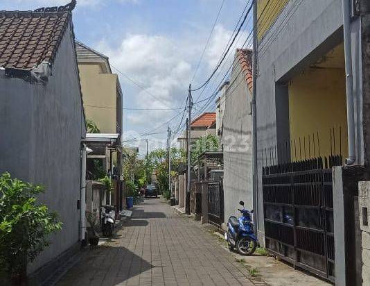 Rumah 4 Kamar Luas 300m2 Lokasi Strategis Pulau Moyo