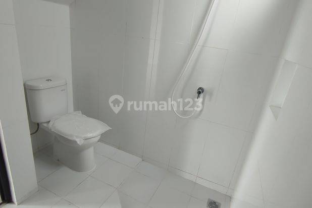 Di sewakan rumah baru di Citra garden Puri 2 Lantai Baru Hadap Utara