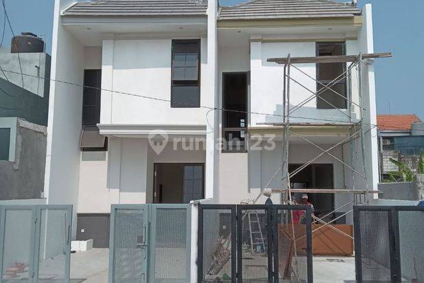Baru Gress‼️Rumah 2 lantai Medokan Sawah Rungkut