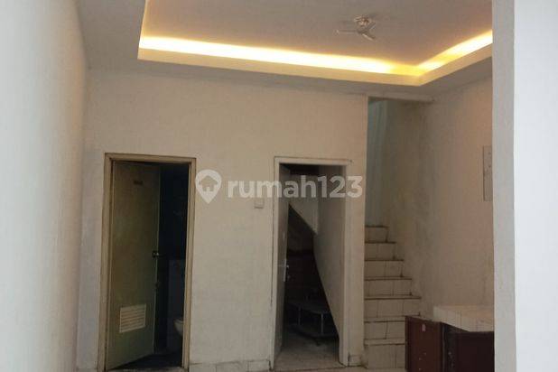 Rumah disewakan di Taman palem lestari, Jakarta Barat