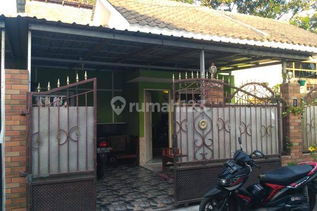 Rumah siap huni 2 lantai