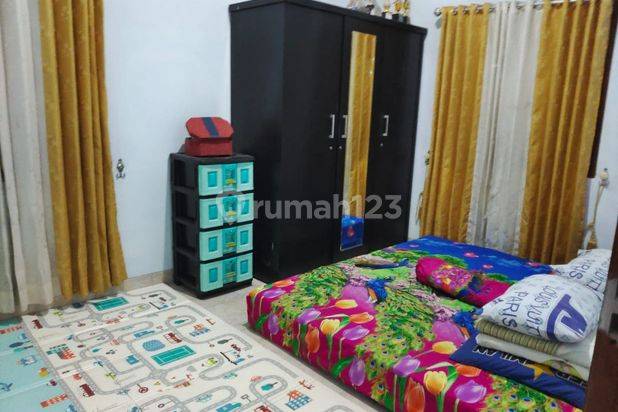 Rumah Hook Row Jalan Lebar Siap Huni di Sulfat Malang