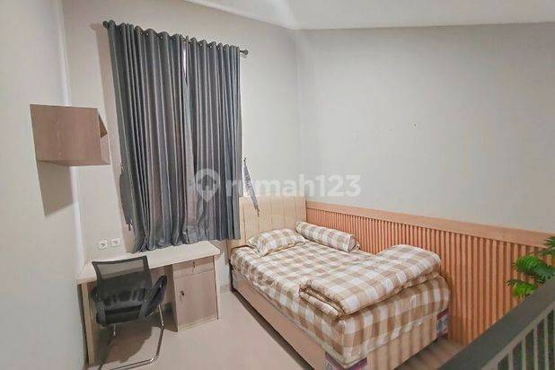 Rumah modern 2 lantai strategis di Pamulang