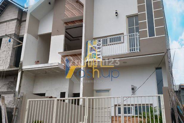 Rumah cantik dan baru surabaya utara