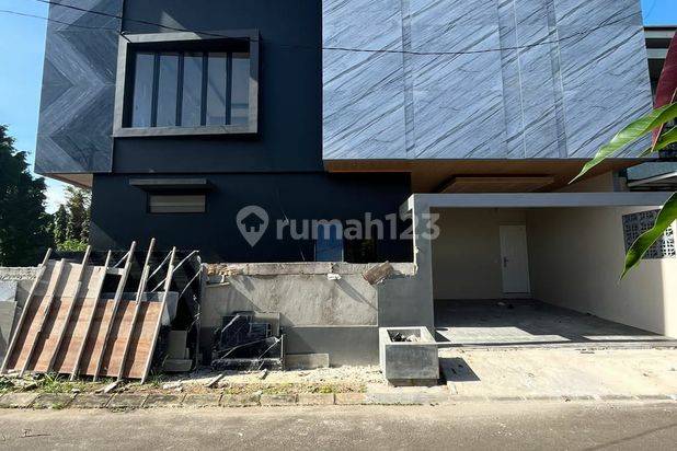 Dijual Rumah Mewah Perum Graha Raya Bintaro, Serpong Utara, Tangerang Selatan, Banten 028