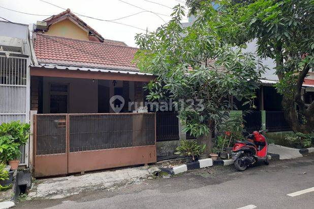 Rumah dijual 2lantai Perumahan Limus Pratama Regency