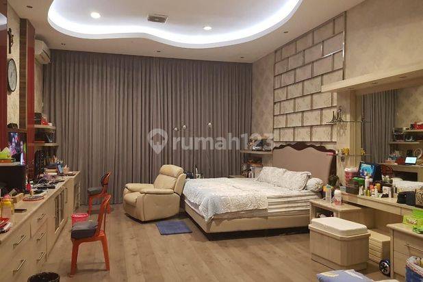 DIJUAL RUMAH MEGAH VIEW DANAU DI KOTA BARU PARAHYANGAN