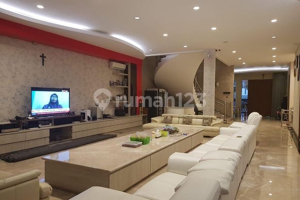 DIJUAL RUMAH MEGAH VIEW DANAU DI KOTA BARU PARAHYANGAN