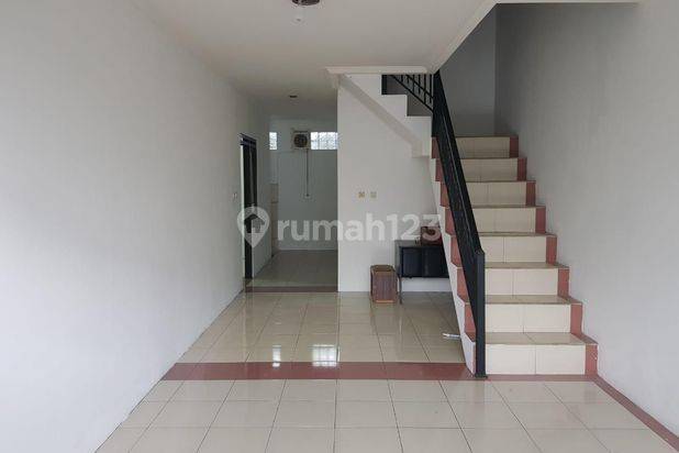 Disewakan Rumah Maindroad Cigadung Dago Bandung. 