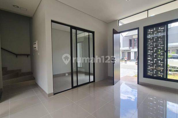  Disewakan Rumah Baru Summarecon 