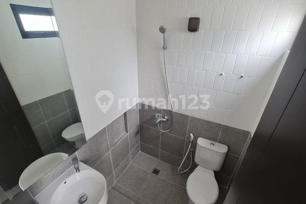  Disewakan Rumah Baru Summarecon 