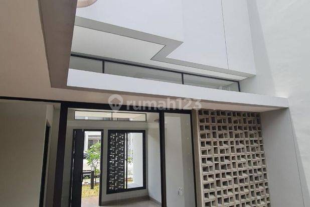  Disewakan Rumah Baru Summarecon 