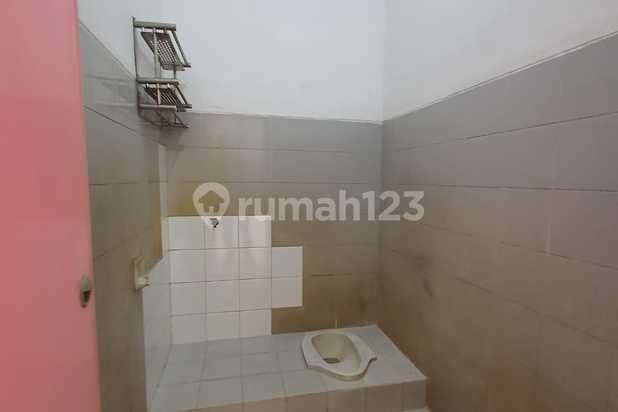 Rumah minimalis di Taman kopo indah 