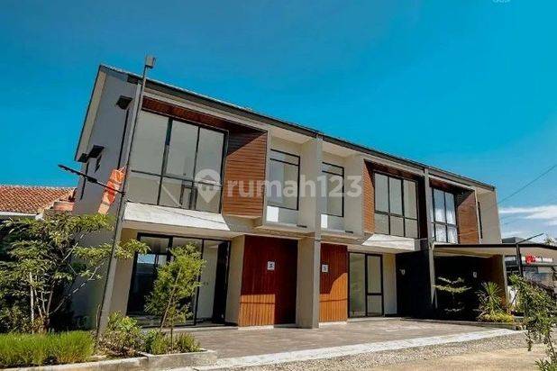Rumah Baru 2 Lantai Di Tengah Kota Bandung