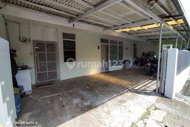 Rumah di Komplek Dian Permai Hadap Timir Timur
