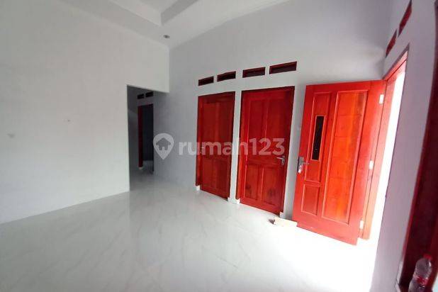RUMAH MEWAH JL UTAMA, 3 K TIDUR, ANTI BANJIR, DP 0,CIKARANG