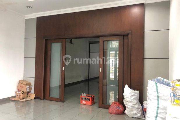 Jual Ruko Komplek Graha Niaga Jalan Bambu Ii Jalan Putri Hijau Oleh