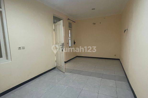 DIJUAL MURAH RUMAH MINIMALIS 1½ LANTAI SIAP HUNI TERAWAT, MEDOKAN AYU JALAN UTAMA - RUNGKUT