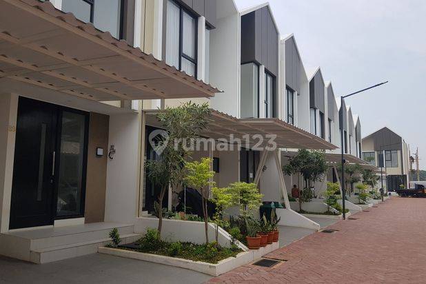 Town House Full Fasilitas Di Cipayung Jakarta Timur, 900 Jutaan