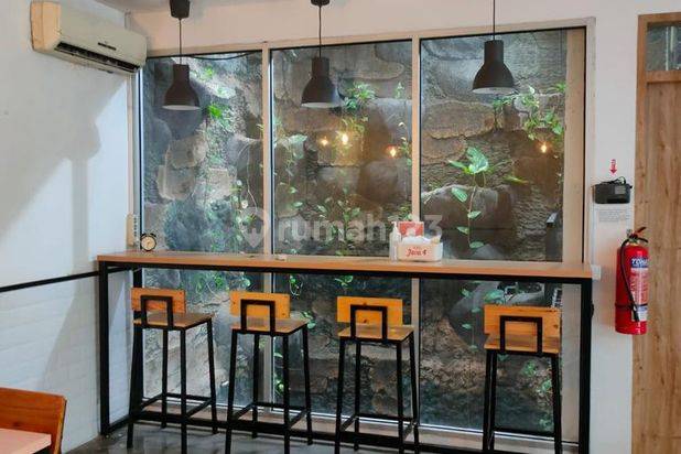 Ruko di Tanah Abang, Jakarta Pusat 800 m Bagus SHM