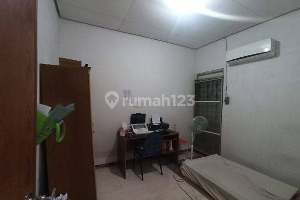 Rumah Disewakan Area Darmo Permai, Surabaya, Dekat Pakuwon Mall Petra