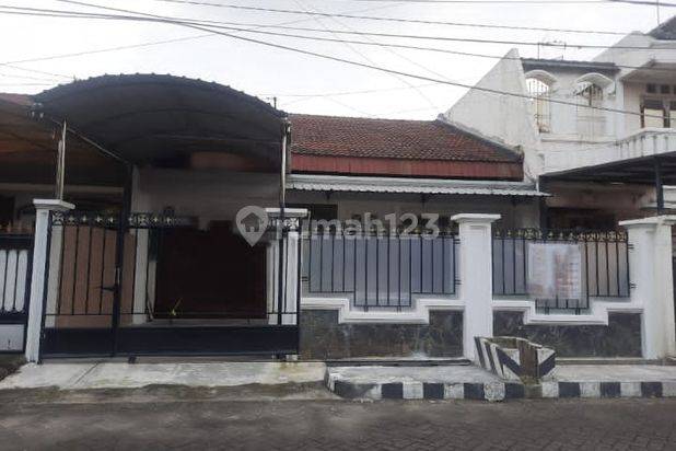 DISEWAKAN RUMAH SIAP HUNI DI SATELIT INDAH