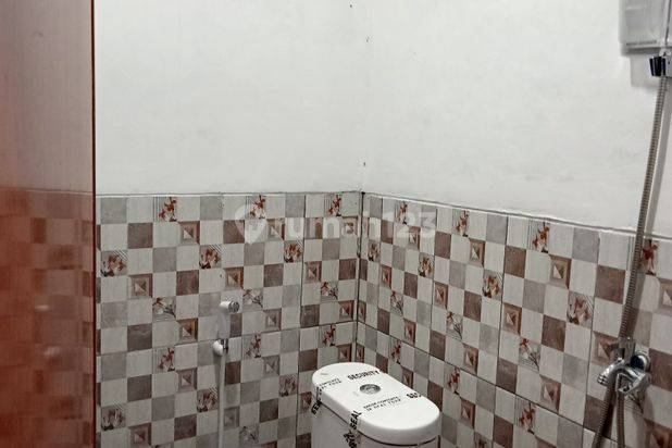 Perumahan 2 lantai dengan dapur terbuka