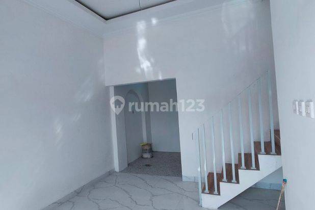 Rumah 2 Lantai dekat Kampus UMS Hanya 400 juta an