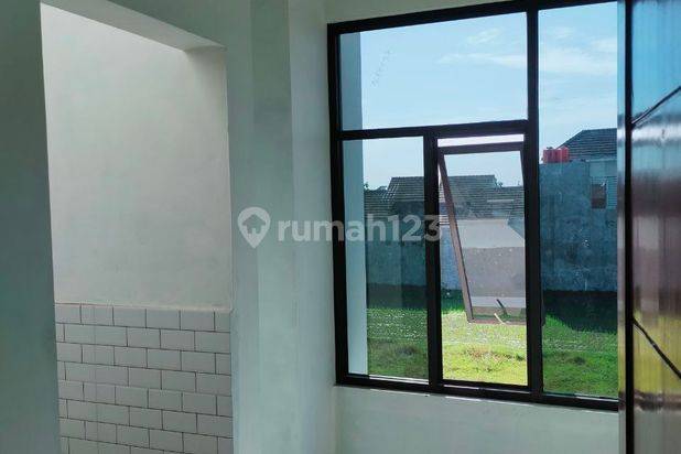 Rumah 2 Lantai dekat Kampus UMS Hanya 400 juta an