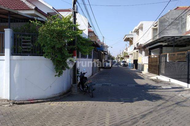 Disewakan rumah lebak indah Townhouse