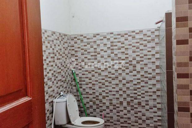 Rumah Dijual, dalam Komplek, Jalan Lebar,  lokasi tenang, akses mudah, dekat kampus, Kembangan Meruya Selatan