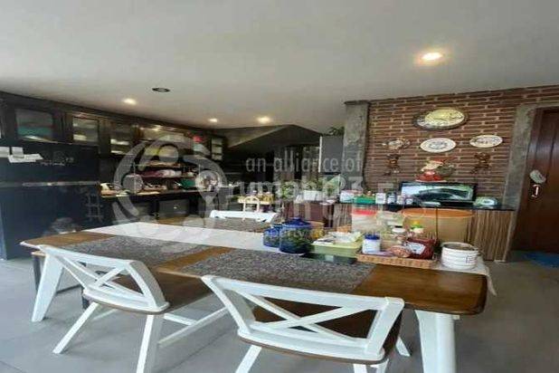 Rumah 2 Lantai Nyaman Nan Cantik di Kebon Tujuh, Bandung