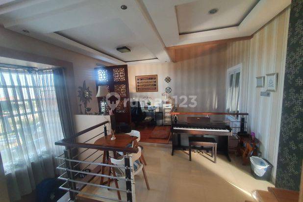 Jual Rumah Asri dengan View Gunung Daerah Pasteur konsep Villa