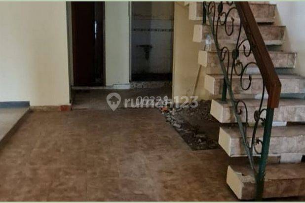 Dijual Rumah 2 Lantai Di Timur Pasar Kotagede Yogyakarta