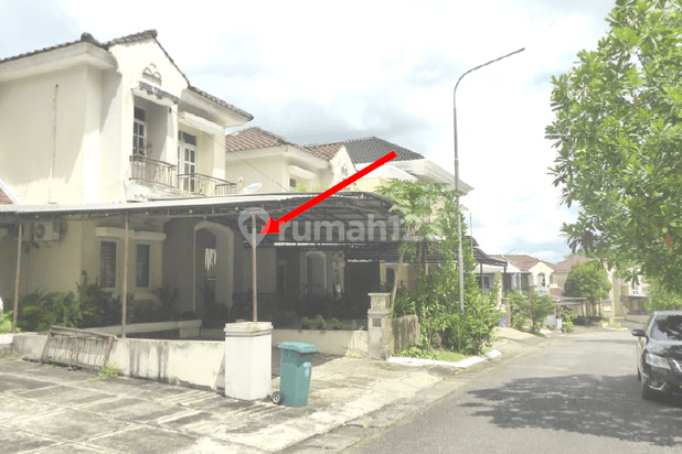 Jual Rumah 2 Lantai di Cluster Spain