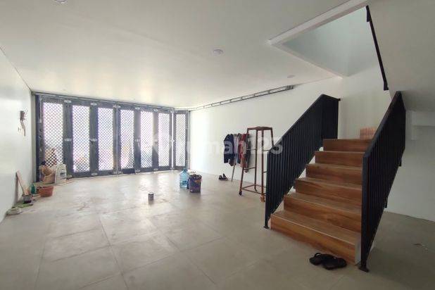 Rumah Mewah Bagus Dan Cantik Private Pool Lift Lantai Marmer