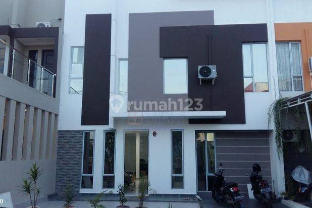 Rumah 2 Lantai dekat Bandara Hangnadim