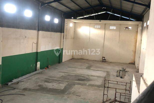 Disewakan Gudang Raya Menganti