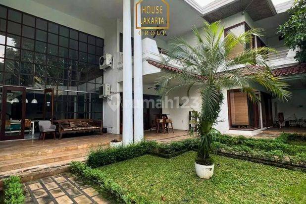 Rumah Cocok Untuk Usaha Kantor Cafe Resto Ada Pool Dan Taman Luas