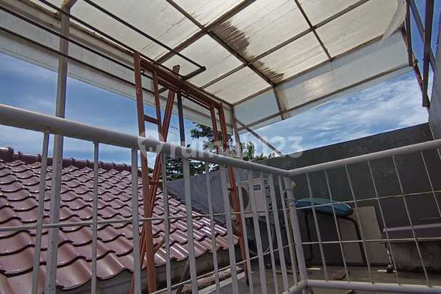 Rumah second minimalis di Komplek Kembang Larangan Tangerang Kota 