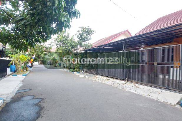 Rumah 2 Lantai Semi Furnished di Puri Dago, Antapani Bandung