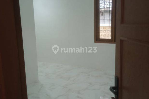 Rumah SHM di Kopo Permai Ii Cibaduyut Bandung, Hadap Barat