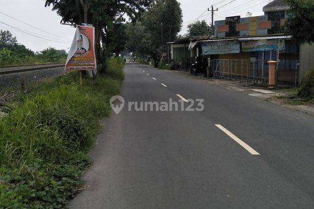 Rumah Plus Toko Strategis Tepi Jalan Raya Gawok