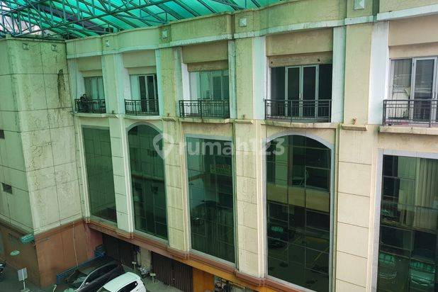 Ruko di Jl. Sultan Iskandar Muda 90 m SHM Sudah Renovasi