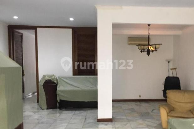 Rumah Luas 298 M2, 3 Bdr di Jl. Hang Jebat I, Kebayoran Baru