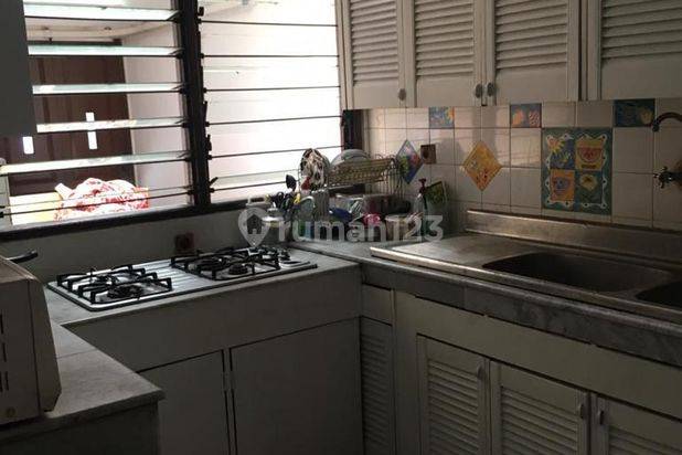 Rumah Luas 298 M2, 3 Bdr di Jl. Hang Jebat I, Kebayoran Baru