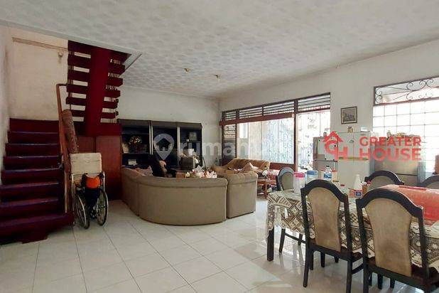 *RUMAH LAMA HITUNG TANAH - T/B 263/250 - DEKAT BLOK M
