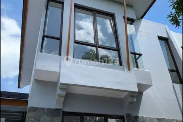 Rumah siap huni kondisi bagus rapi terawat