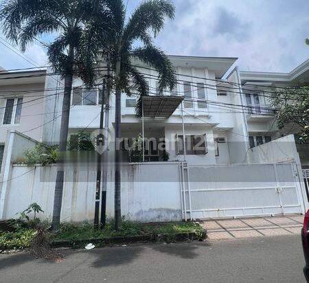 Rumah Murah 2 Lantai di Pondok Indah, Jakarta Selatan